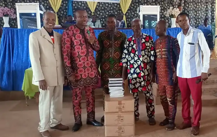 Okancica Yɔyɔ la ɖiɖetɔn le Lobwegɔ